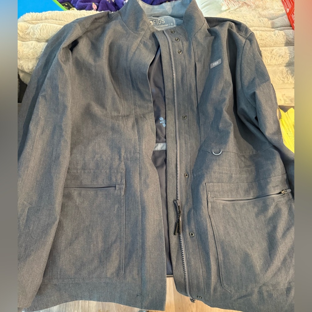 Heather Denim Page Scrub Jacket